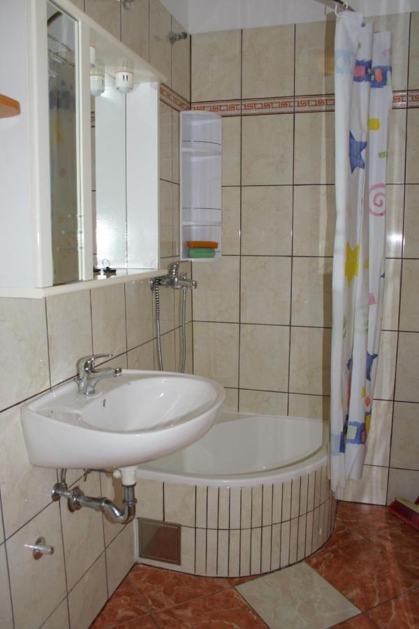 Apartments And Rooms By The Sea Zaostrog, Makarska - 2661 Exterior foto